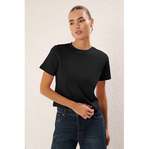 TRENDYOLMILLA Ženska majica TWOSS25TS00002, Crna Cene