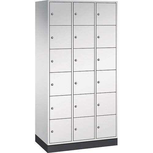 C+P Jeklena omara s predelki z zaklepanjem INTRO, višina predelka 285 mm, ŠxG 920 x 500 mm, 18 predelkov, korpus svetlo siv, vrata svetlo siva Cene