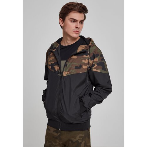 Urban Classics Plus Size Arrow Windrunner blk/woodcamo pattern Cene