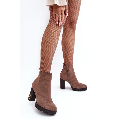 WJ2 Suede Classic Boots On Heel Brown Amy Slike
