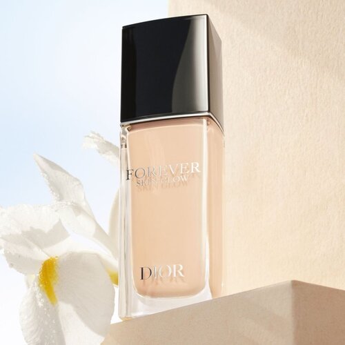 Christian Dior Forever Skin Glow 24H Radiant Foundation SPF20 dolgoobstojno posvetlitvena tekoča podlaga 30 ml odtenek 1,5N Neutral Slike