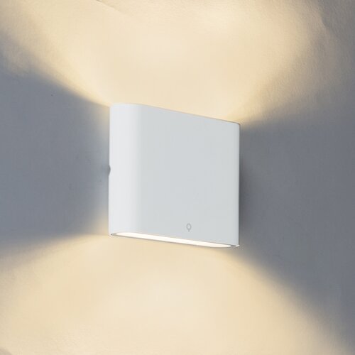 QAZQA Moderna zunanja stenska svetilka bela 11,5 cm z LED - Batt Slike