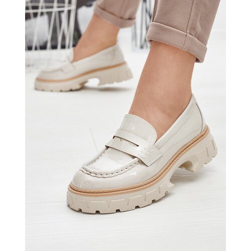 Resti Beige lacquered moccasins for women Mewira - Footwear Cene