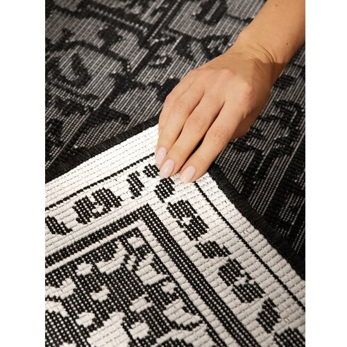 NORTHRUGS Crno-bijeli unutarnji i vanjski tepih 160x230 cm Duet Kona &amp;ndash; Slike