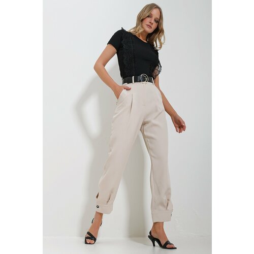 Trend Alaçatı Stili Women's Beige Waist Belted Leg Buttoned Double Pocket Double Fabric Woven Trousers Slike
