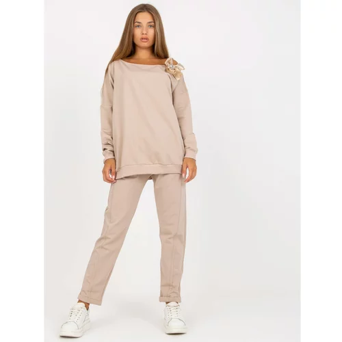 Fashion Hunters Beige two-piece casual set with long sleeves