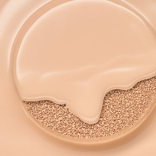 Catrice Invisible Cover Cushion Foundation matirajoči tekoči puder v gobici SPF 30 odtenek 015W 10 g Slike