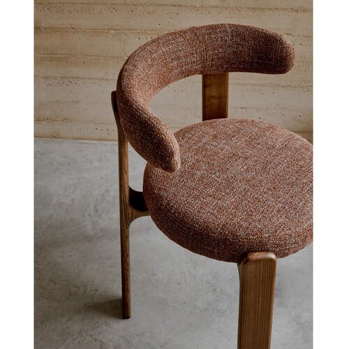 Kave Home Rjav jedilni stol iz masivnega jesena Granite &amp;ndash; Slike