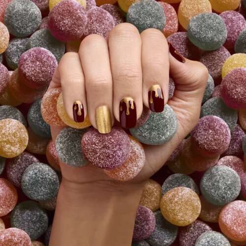 OPI Good Enough to Treat Infinite Shine lak za nohte odtenek Sneak-a-Blue Candy 15 ml Slike