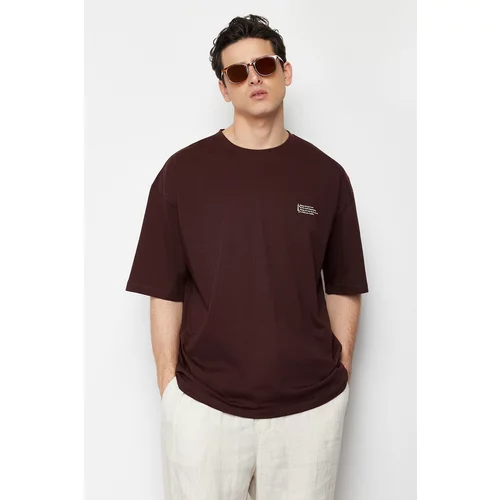 Trendyol Men's Brown Oversize 100% Cotton Crew Neck Minimal Text Printed T-Shirt