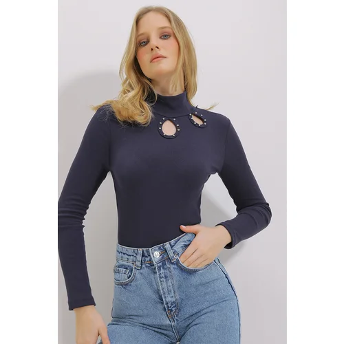 Trend Alaçatı Stili Women's Navy Blue Half Turtleneck Out Cut Beaded Blouse