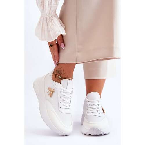 Kesi Glossy sports shoes with decoration White Seneca Cene