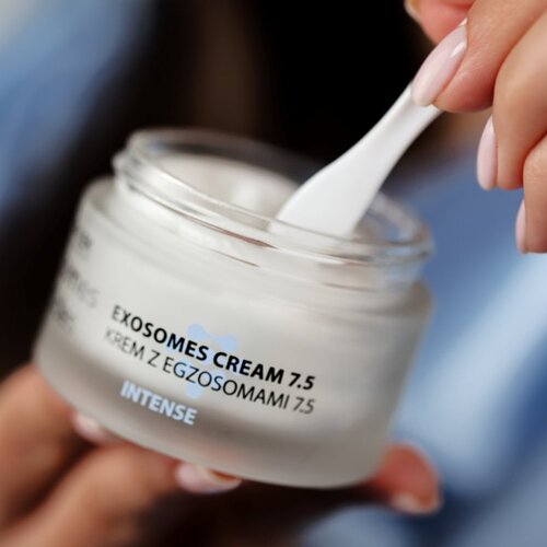 FlosLek Laboratorium Exosomes Peptides Face Cream Increasing Skin Density intenzivna krema za zrelo kožo Intense 7.5 50 ml Slike