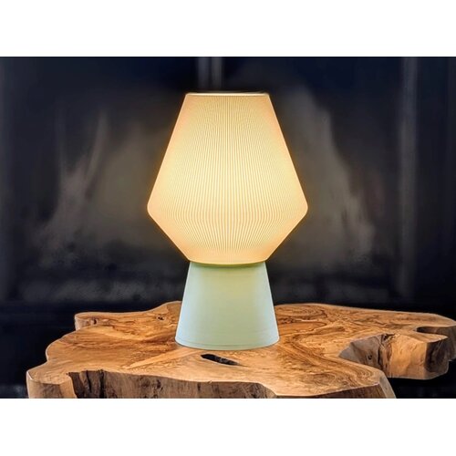  Inversis Stolna Lampa Slike