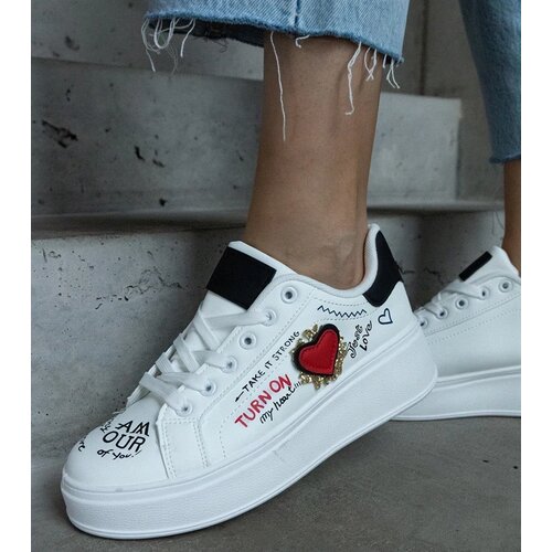 D/CEO White trainers Justar Cijene
