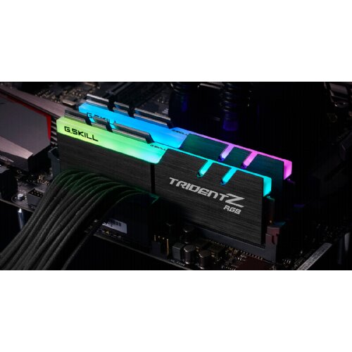 G.skill trident z rgb 32GB kit (2x16GB) DDR4-3200MHz, CL16, 1.35V - F4-3200C16D-32GTZR Slike