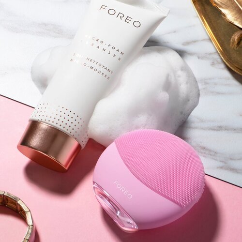 Foreo masažer za lice luna 3 mini roze Slike