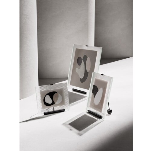 Umbra Crni stakleni stojeći okvir 19x23 cm Flute &amp;ndash; Slike