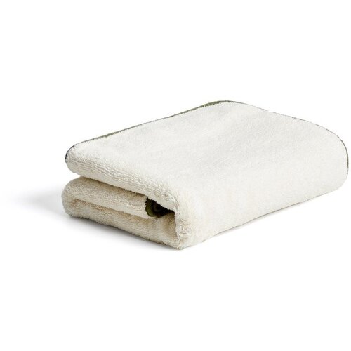 Kave Home Bela/zelena frotirna bombažna brisača 70x140 cm Sedora &amp;ndash; Slike