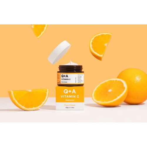 Q+A Vitamin C hidratantna i posvjetljujuća krema za lice bez parfema 50 g Slike