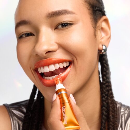 Vaseline Gluta-Hya Lip Serum vlažilni balzam za ustnice SPF 15 odtenek Juicy Peach 10 ml Slike