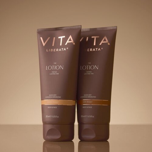 Vita Liberata Tinted Tanning Lotion samoporjavitveni losjon za telo odtenek Dark 200 ml Slike