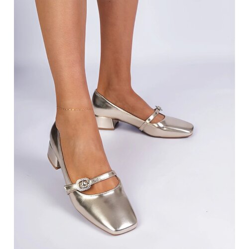 Gemre Golden elegant pumps adorned with rhinestones Elifat Cene