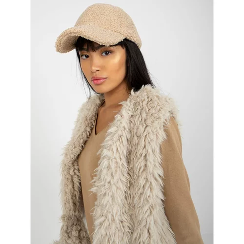 Fashion Hunters A beige fur vest with a Hallie lining