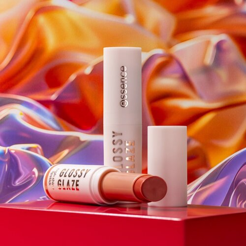 Essence Glossy Glaze High Shine Lipstick - 02 On Cloud Nude Bež Slike