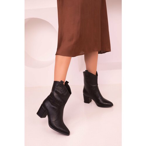 Soho Women's Black Crocodile Boots & Booties 15615 Cene