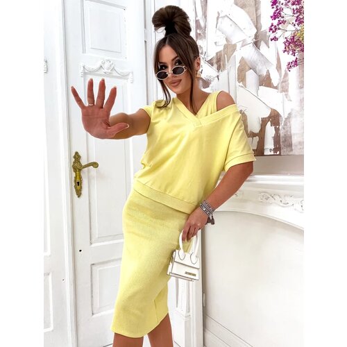 Resti Women&amp;#039;s set with a revealing sweatshirt and knee-length dress Slike