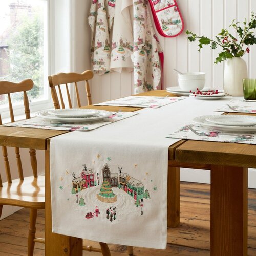 Catherine Lansfield Bombažni pogrinjki v kompletu 4 ks 30x46 cm Christmas Town &amp;ndash; Slike