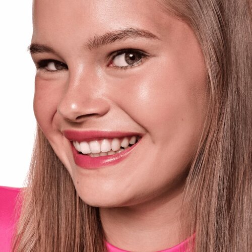 Essence Hydra kiss lip tint 04 Classy Red Slike