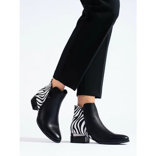 SHELOVET Women's black ankle boots with a zebra print