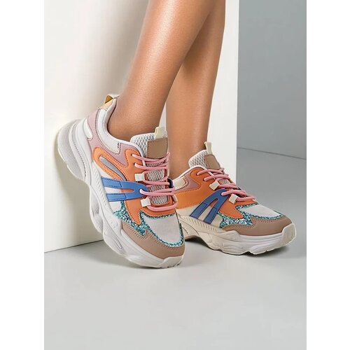 Resti Women's sports sneakers on a thicker sole Aimo Cene