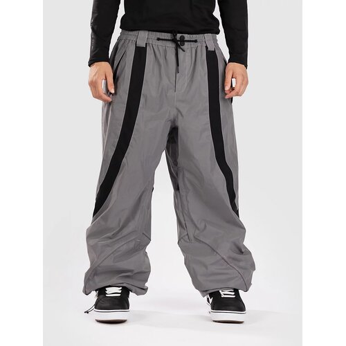 1080 reflective gray Cene