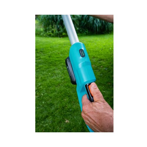 Gardena Akumulatorske teleskopske &amp;scaron;karje za živo mejo THS 42/18V P4A (18 V, Li-Ion, 2,5 Ah, maks. debelina vej: 16 mm) Slike