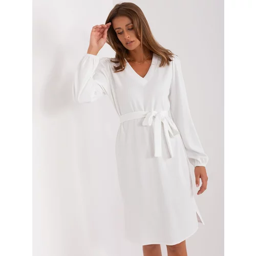 Fashion Hunters White simple dress with belt