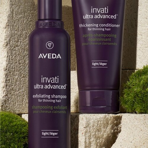 Aveda Invati Ultra Advanced&amp;trade; Exfoliating Shampoo Rich globinsko čistilni &amp;scaron;ampon s piling učinkom 200 ml Slike