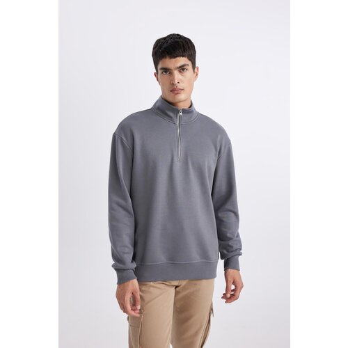 Defacto Comfort Fit Stand Collar Thick Fabric Sweatshirt Cene