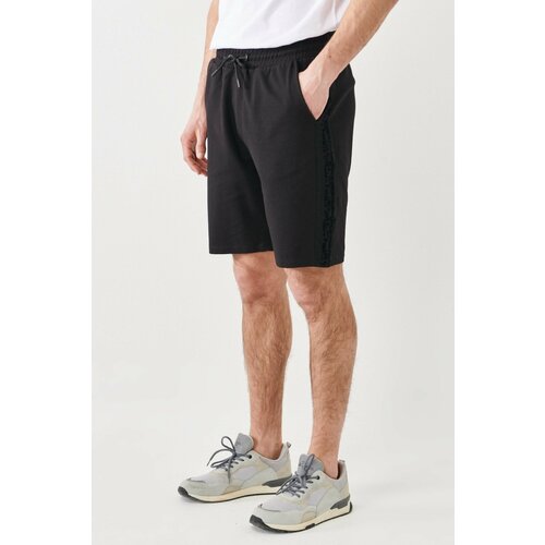 ALTINYILDIZ CLASSICS Men's Black Standard Fit Regular Cut Casual Knitted Shorts Slike