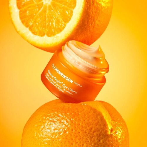 OLEHENRIKSEN Truth Banana Bright+ Eye Cr&egrave;me krema za osvetljevanje predela okoli oči 15 ml Cene