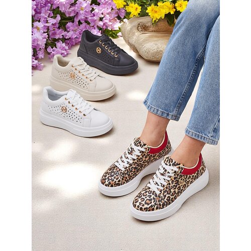 Resti Women's perforated sports sneakers Leopess Cene