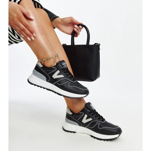 Gemre Black sneakers with thicker sole Cettina Cene