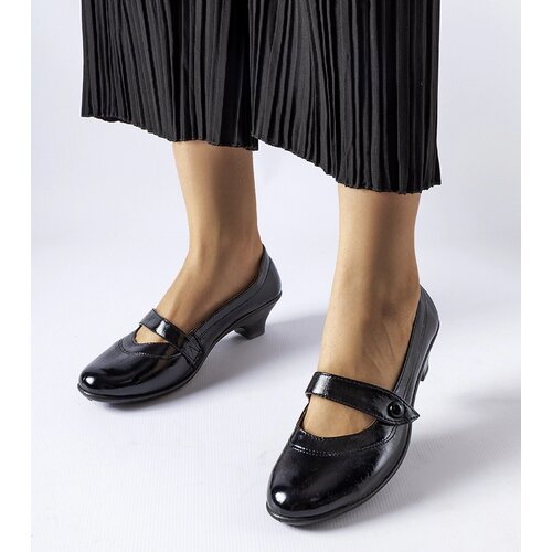 Gemre Black low block heel pumps Simi Cene