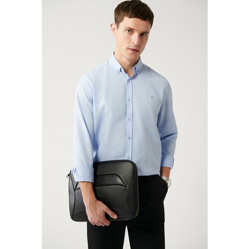 Avva Men's Light Blue Button Collar Easy Ironable Oxford Cotton Regular Fit Shirt Slike