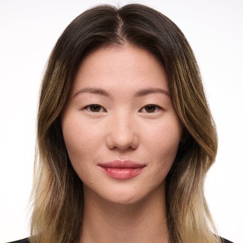 MAC Cosmetics Studio Fix Fluid SPF 15 24HR Matte Foundation + Oil Control matirajoči tekoči puder SPF 15 odtenek N18 30 ml Slike