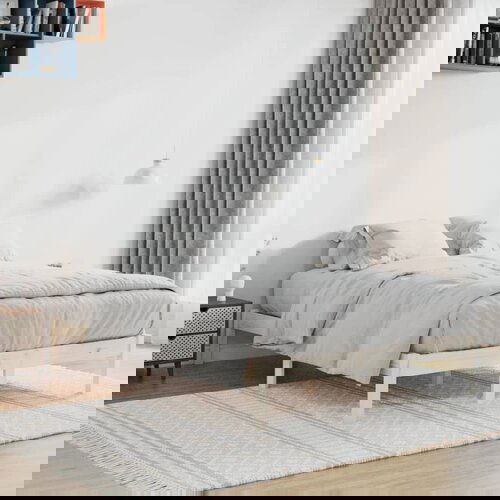 VidaXL Okvir kreveta bez madraca 137 x 190 cm od masivne borovine Slike