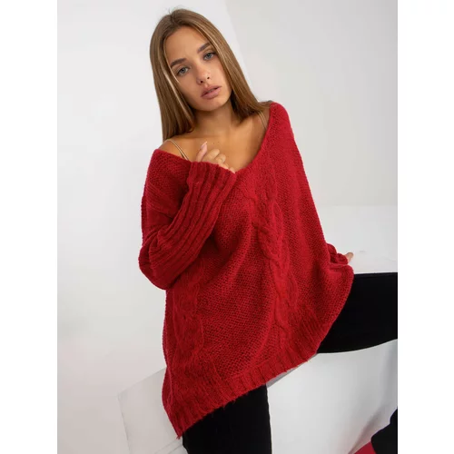 Fashion Hunters Red loose sweater with braids and a V-OCH BELLA neckline