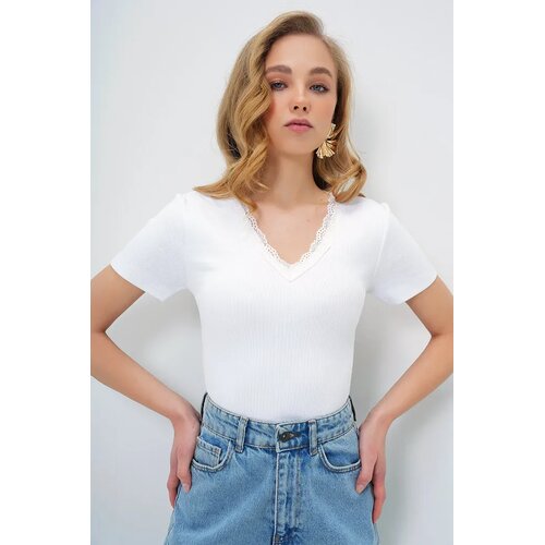 Trend Alacati Stili Ženska bluza kratkih rukava Alc-X13683, V-izrez, Bela Cene